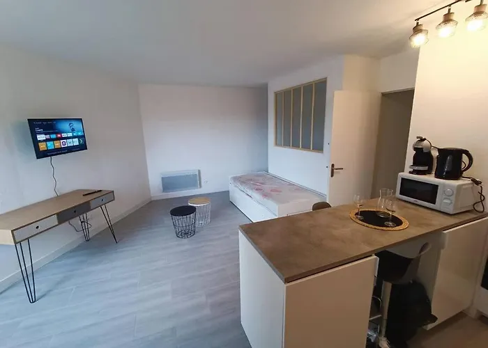 Appartement Tout Equipe 2 A 4 Couchages St Charles