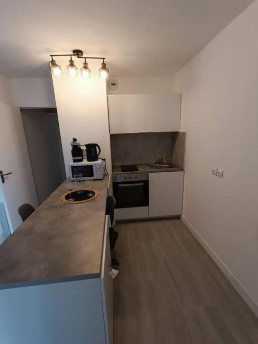 Equipe 2 A 4 Couchages St Charles * Marseille